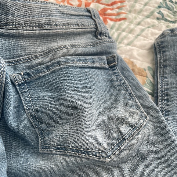 Sam’s Club Member’s Mark Girl’s Favorite Knit Distressed Denim Jeans - Picture 4 of 6